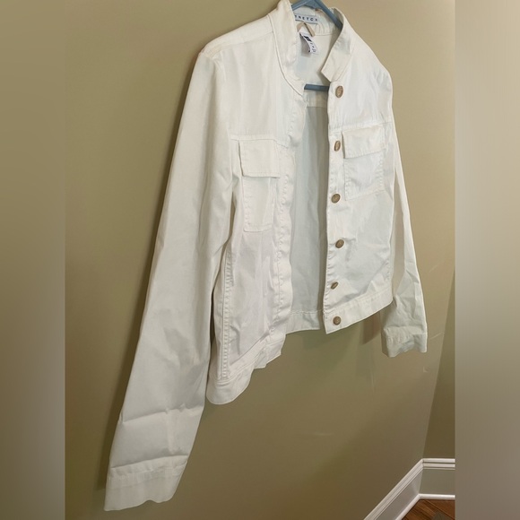 GAP Women’s white jacket, sz M, stretch, structured with pockets & buttons - Picture 6 of 6